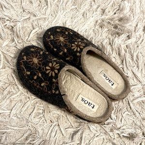 Taos slippers